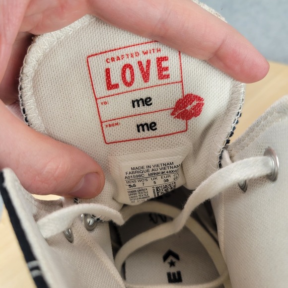 Converse Run Star Hike Hi Valentine's With Love (2022) Womens 7 Sneakers - Picture 11 of 12